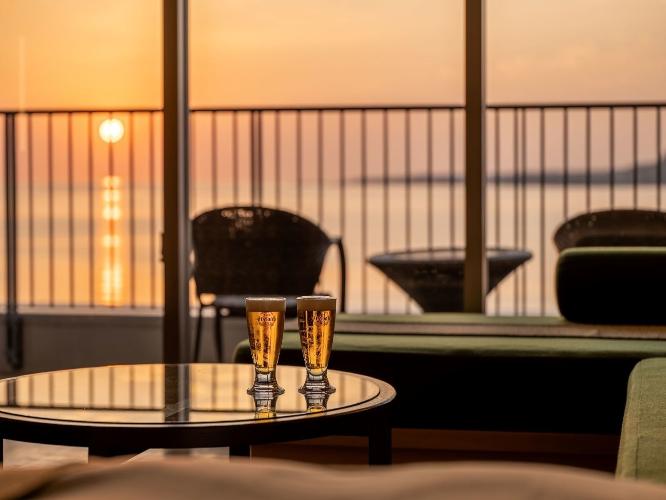 【夕景テラス・オーシャンウイング】