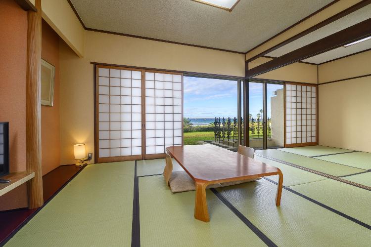 角島大橋側　二間和室　8畳+4.5畳（禁煙）