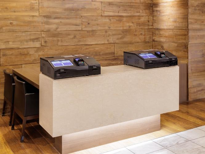 セルフチェックイン機