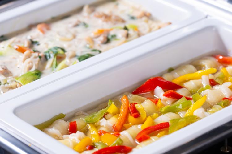 和洋30種類の朝食ビュッフェ