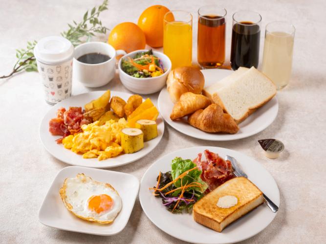 【朝食ビュッフェ】国内外のお客様に喜んでいただけるメニューでお出迎え