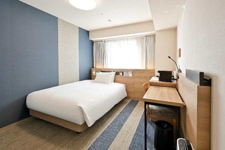 【モデレートシングル （ダブル）ルーム】ベッド幅140cm×200cm　ユニットバスタイプ