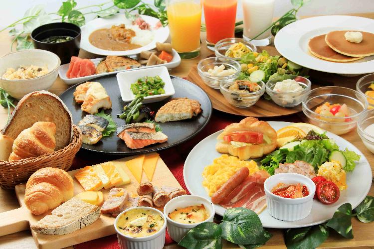 朝食ビュッフェ