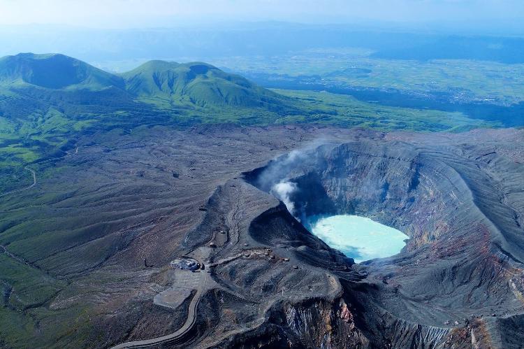 写真提供：熊本県観光連盟　阿蘇
