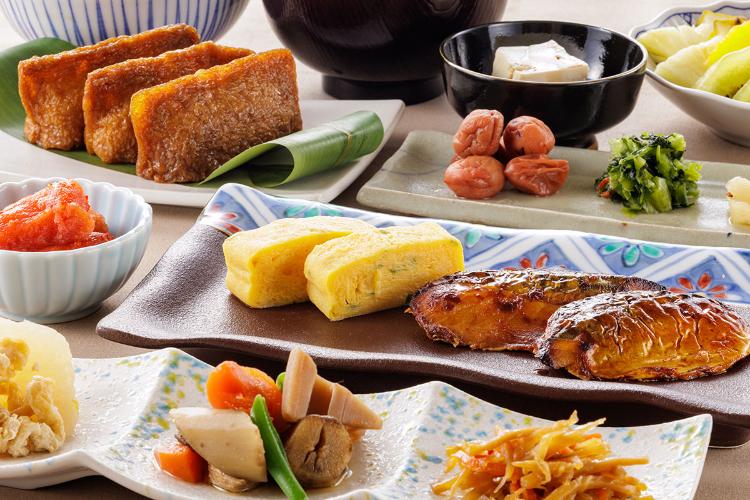 朝食ビュッフェ:和食メニューには明太子やがめ煮など福岡の味もご用意(イメージ)