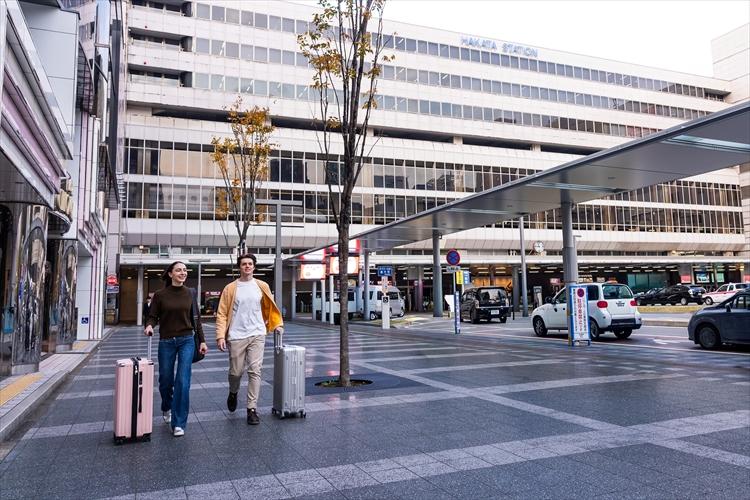 アクセス/【博多駅】ショッピングやグルメも充実の新幹線・在来線・空港アクセスの中心拠点（徒歩7分）