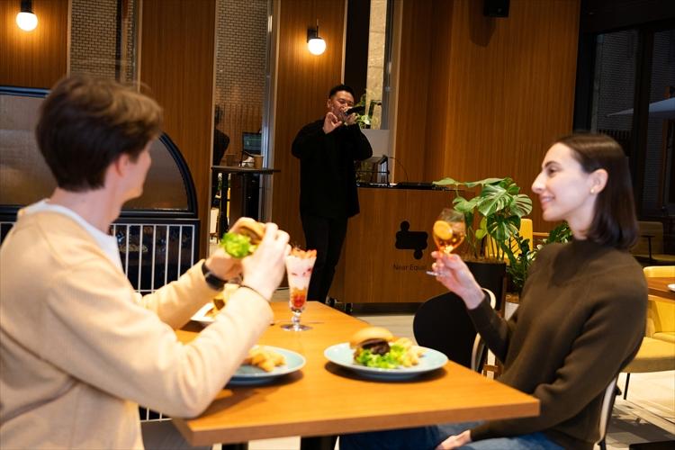 Near Equal - バー週末音楽イベントイメージ