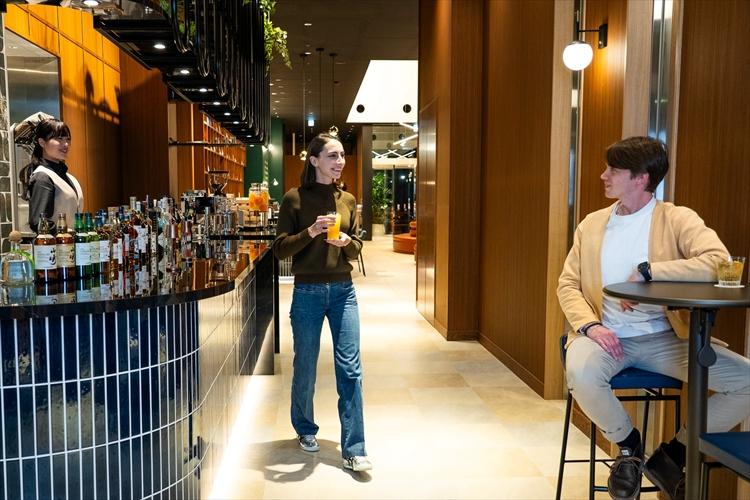 Near Equal - コミュニケーションラウンジとしても機能