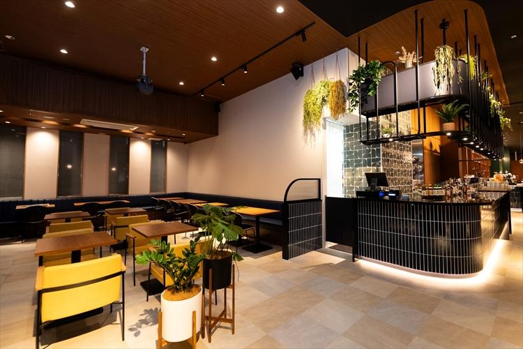 Near Equal - オールデイダイニング店内