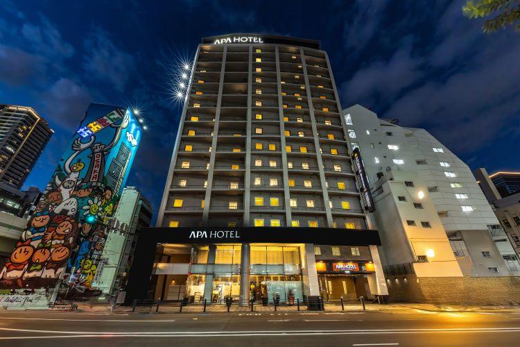 ホテル外観（夜）