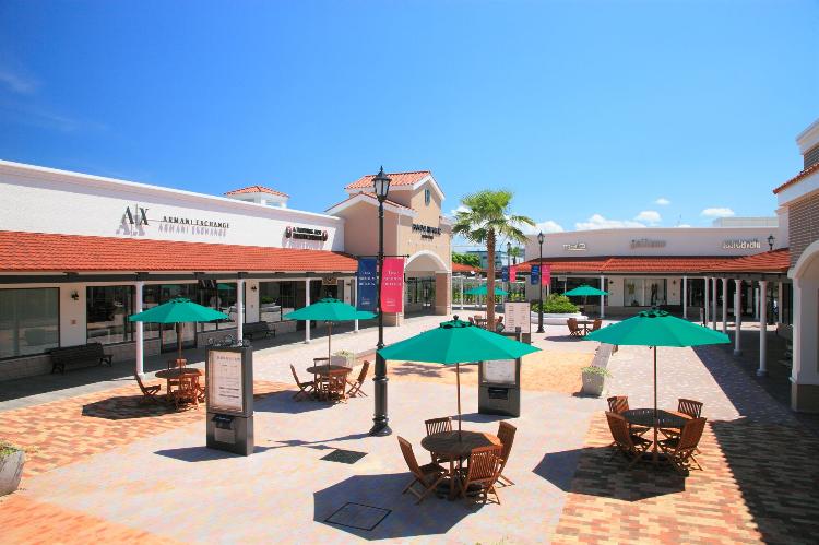 写真提供：佐賀県観光連盟　鳥栖プレミアムアウトレット