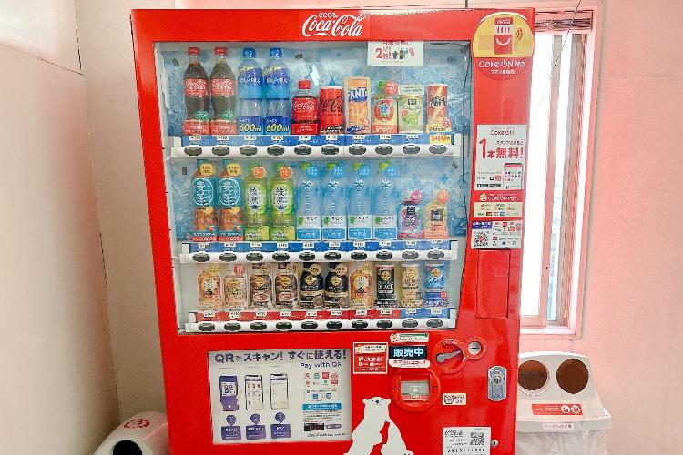 自動販売機<BR>※アルコールのご用意はございません
