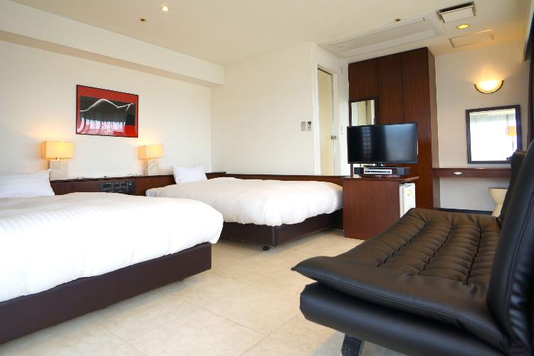 デラックスツインルーム■31.5平米■140センチ幅ダブルベッド×2台