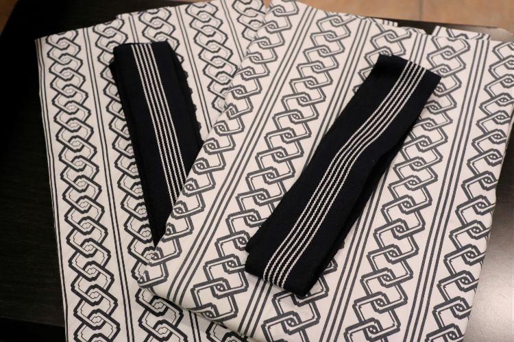 1F貸出棚にご準備しています