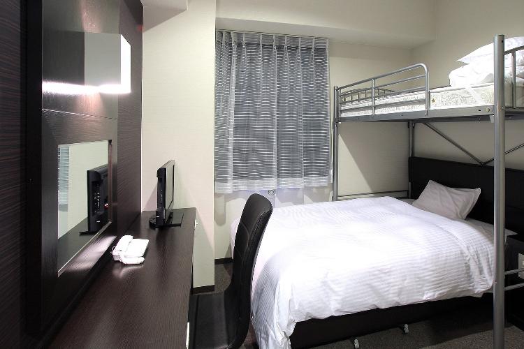 ロフト付きダブルルーム