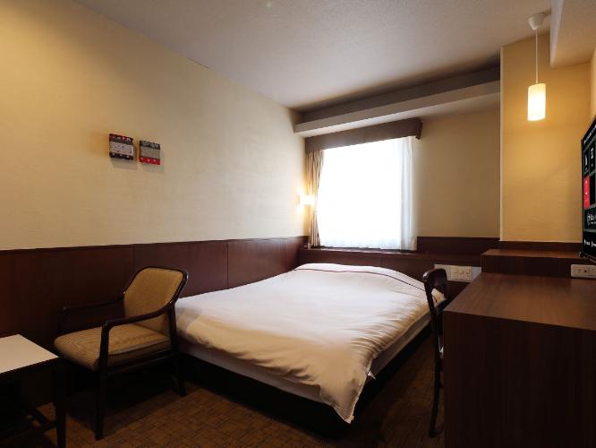 「靴を脱ぐ」ダブル◆喫煙のみ◆17平米◆ベッド幅150cm