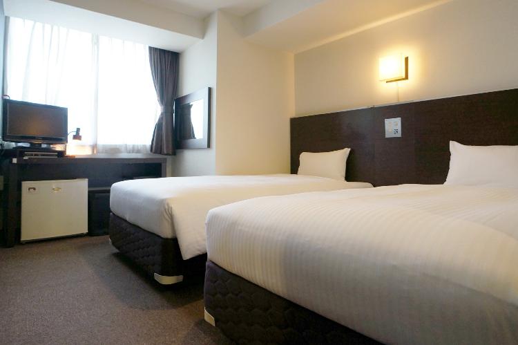 エコノミーツイン□105cm幅ベッドが２台入っております♪旅の語らいにはもってこいの空間です