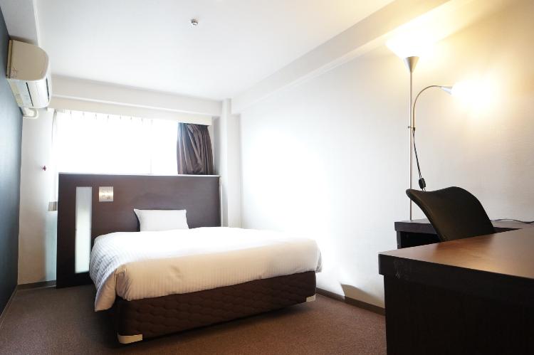 ■ダブルベット幅140cm。広さ15平米■シングルＡタイプではお一人様で◇ダブルＡタイプではお二人様でご利用