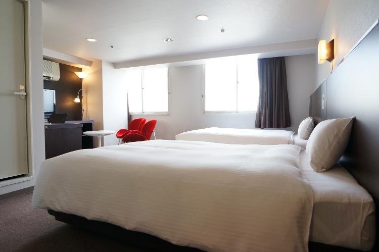 □デラックスツイン□お部屋の広さは24平米あります☆5名様でご利用の際にはエキストラベッドが入ります