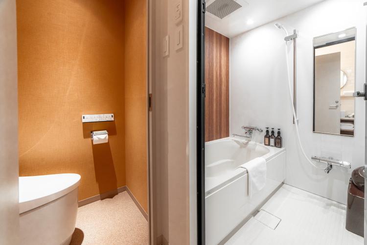 ダブルルーム／バス・トイレ・洗面3点独立