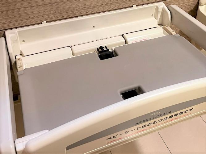 1F多目的トイレおむつ台