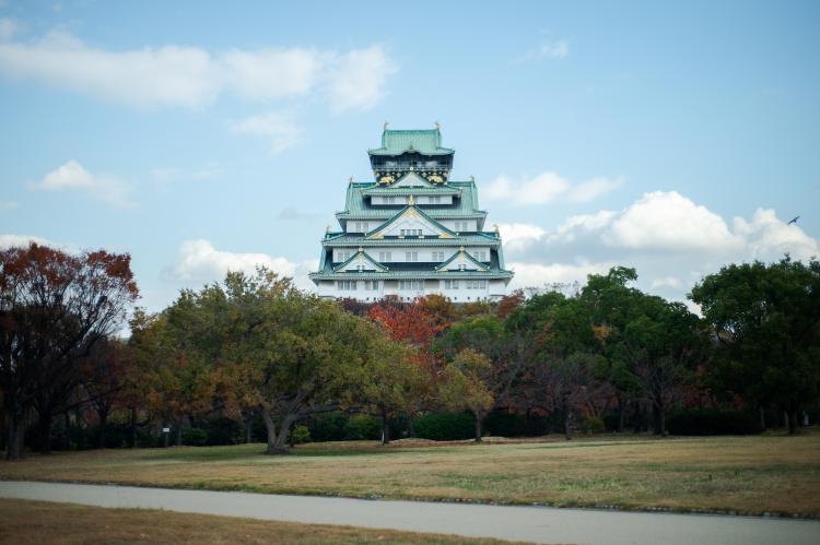 大阪城（電車27分）