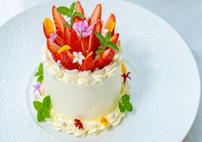 【サービス一例/要予約】オリジナルホールケーキ