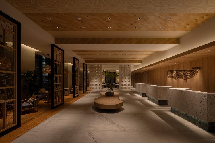 ロビー＿フロント(夜)