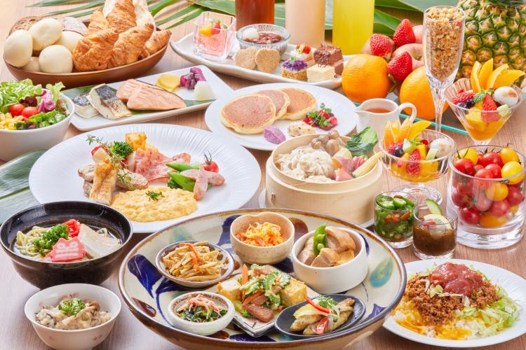 【朝食イメージ】県産野菜などの素材を活かした沖縄創作料理でおもてなし。