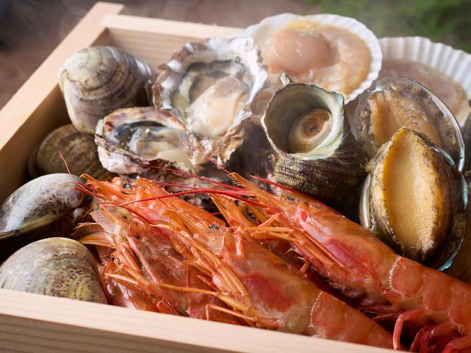 海鮮浜蒸し（4/15～）　※イメージ/具材は季節によって異なります