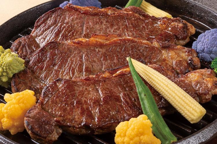 牛サーロイン肉のステーキ