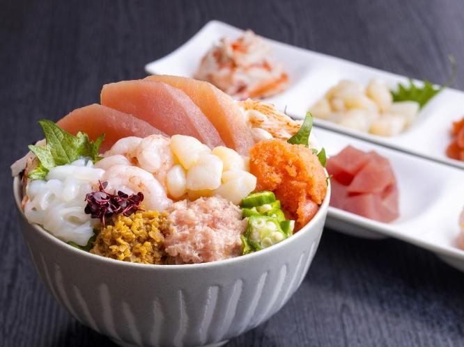 朝食 のっけ丼　※イメージ