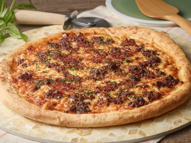 飛騨牛のピザ（ご当地グルメ）　※イメージ