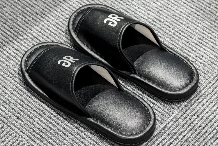 客室　スリッパ