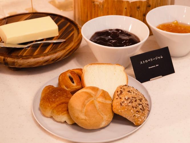 【朝食】パンコーナー