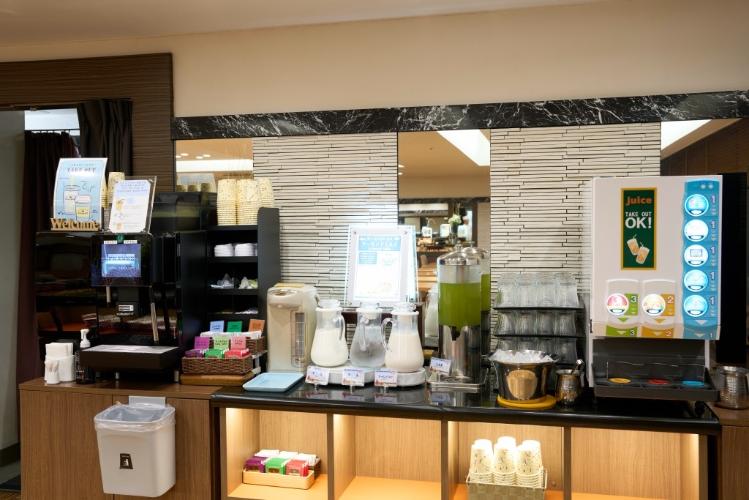 朝食ドリンクコーナー