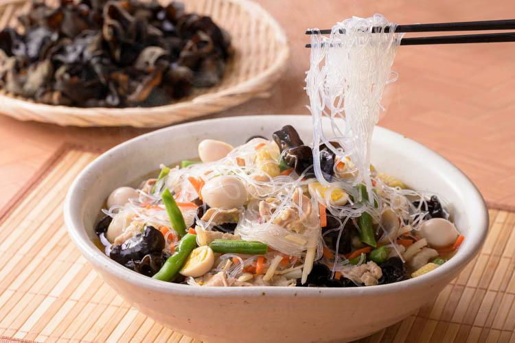 【熊本新市街限定】鶏ガラスープに春雨と野菜、地元産きくらげの旨みが溶け込む”熊本の郷土料理　太平燕”