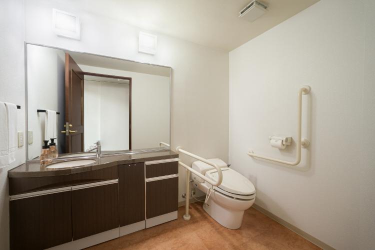 ユニバーサルデラックスツイン（56平米/8階）