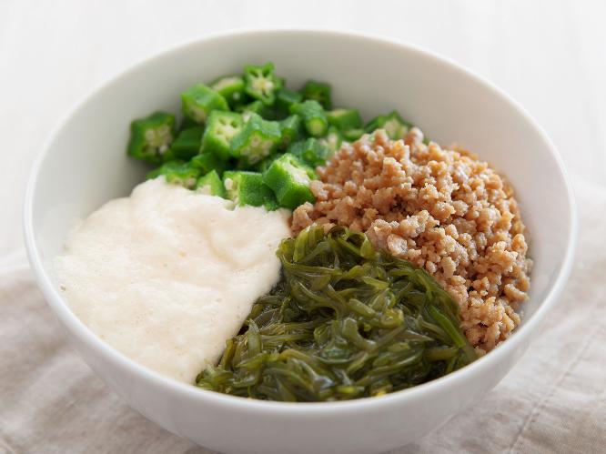 朝食 ねばねば丼　※イメージ