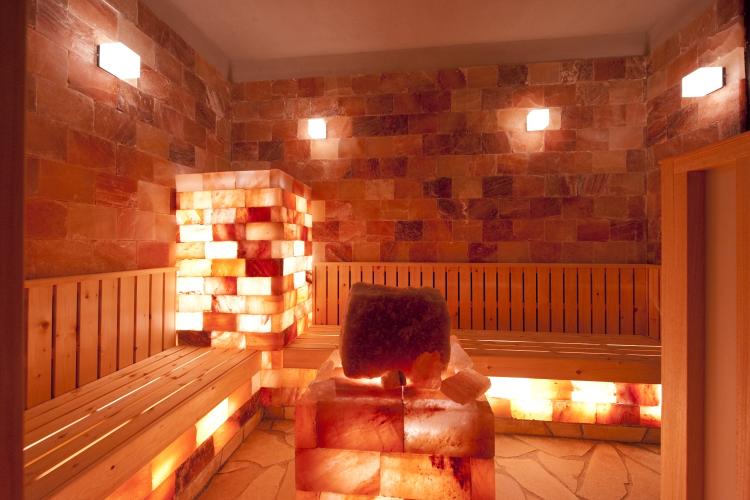 【シギラ黄金温泉（リゾート内）/女性専用サウナ】モンゴル岩塩サウナ