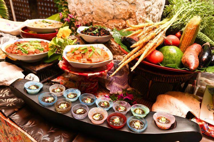 【隣接レストラン/マラルンガ和琉創作】朝食はブッフェ形式で、和・洋・琉の料理をご提供しております。