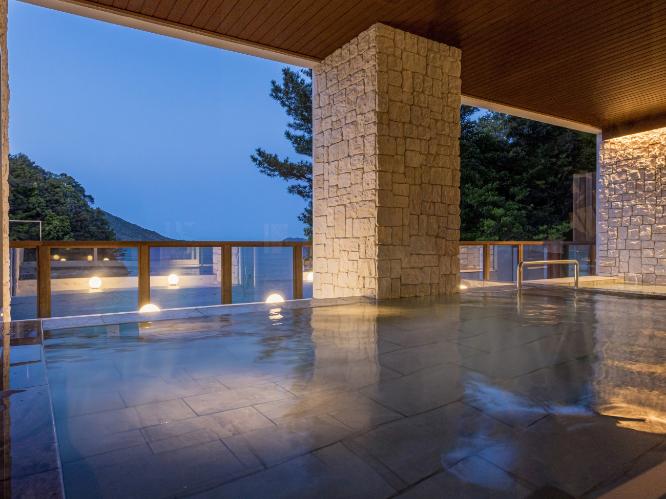 インフィニティ露天風呂（女性）