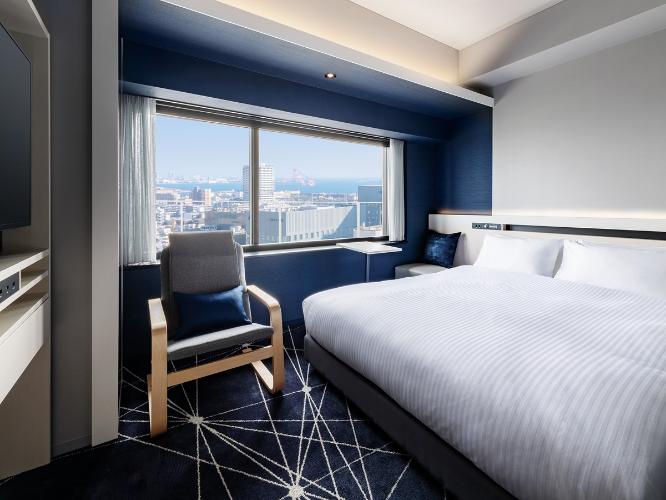 ダブル（海側）【禁煙】～広さ18.0平米～　シャワーブースあり (バスタブなし)・ベッド 160cm×195cm×1台