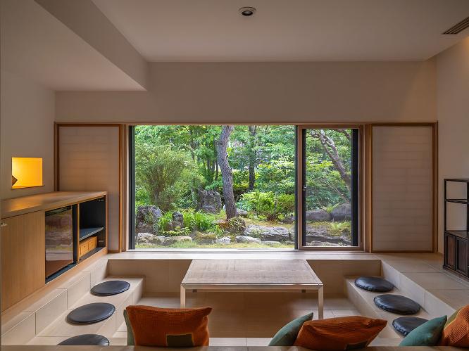 半露天温泉和洋スイート