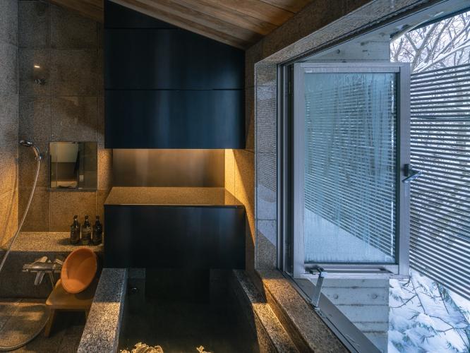 半露天温泉 4ベッドスイート