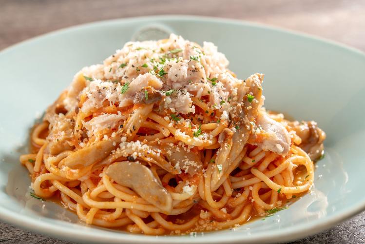 ランチ/自家製ツナと木の子のトマトソース