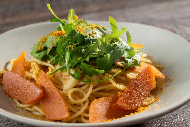 ランチ/スパゲティペペロンチーノ からすみとルーコラ添え