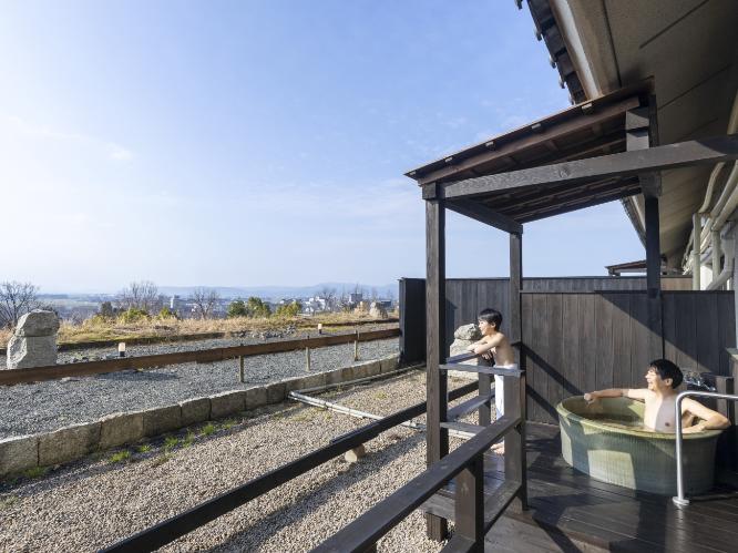 スーペリア露天風呂付和洋室　※画像の浴槽は温泉ではございません