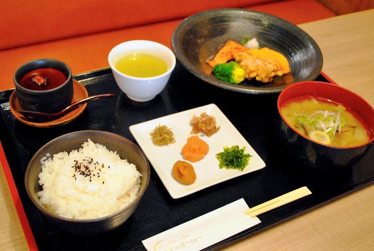 特選米の銀しゃり御膳