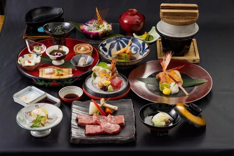 和琉創作料理　瀬長島コース　13,000円